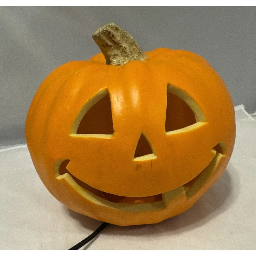 Halloween Jack o Lantern blow mold pumpkin Electric Lighted 2005 Model 22175 EUC